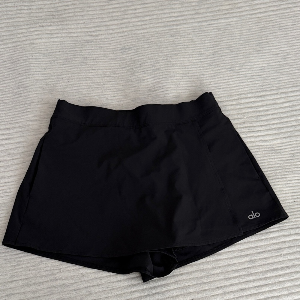 ALO Yoga Women's Black Skort